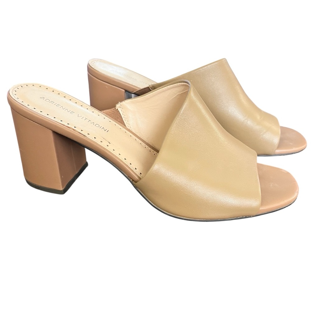 Adrienne Vittadini Beige/Tan Open-Toe Block Heel Mules Size 10